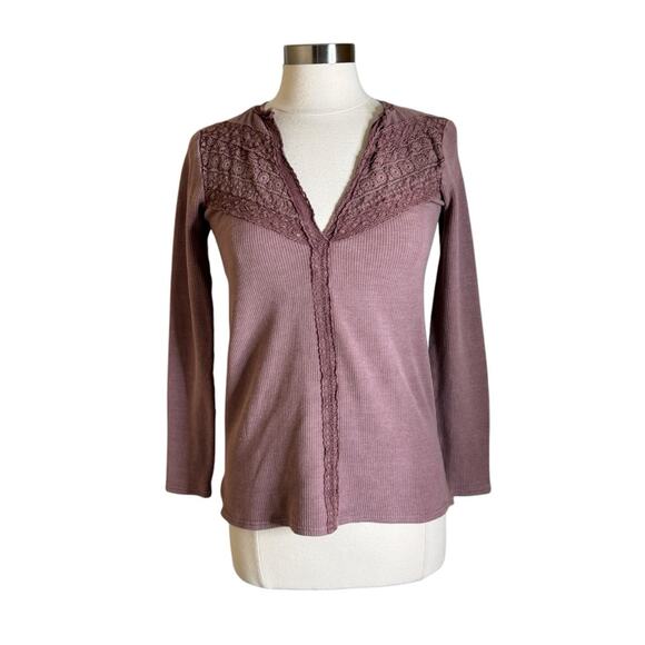 Gimmicks BKE Waffle Knit‎ Crochet Detail Top Women’s Size XS - Picture 10 of 10